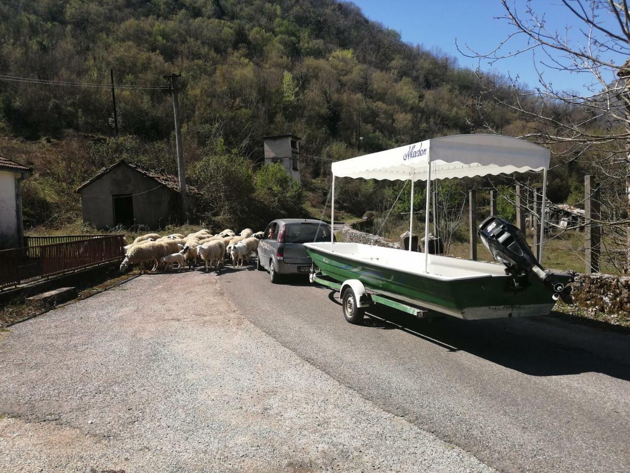 Rustic Village Rijeka Crnojevica Exterior photo